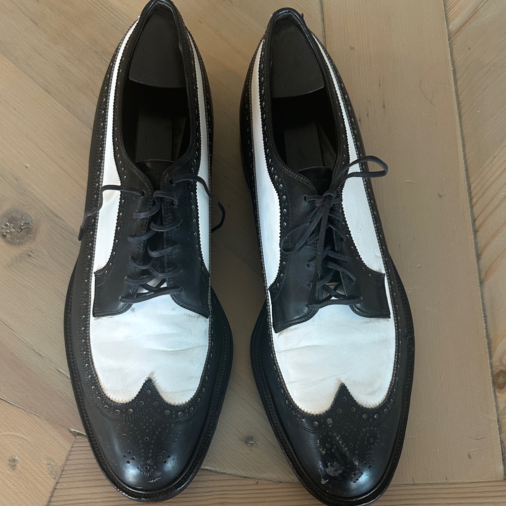 Dr Scholls Classic Black and White Wingtip Men's Golf Shoes, size 11-1/2 D